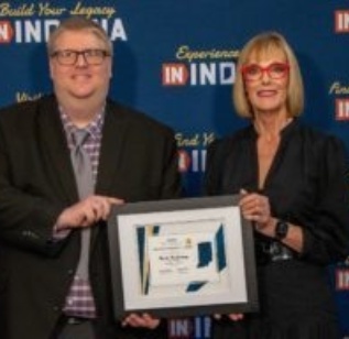 Mark Mc Kinney Suzanne Crouch Hoosier Hospitality Award 353x192