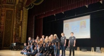 Cast Photo ON STAGE 353x192