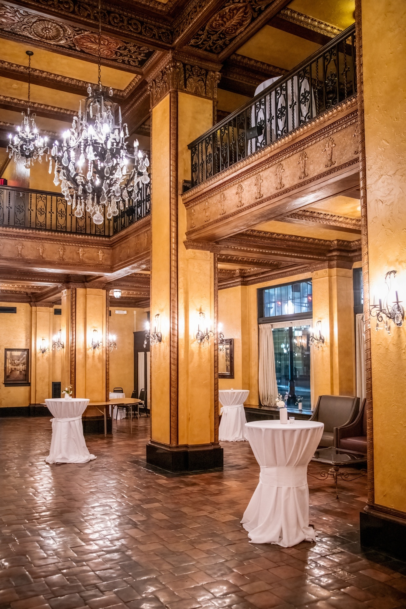 Weddings - Hotel Lobby