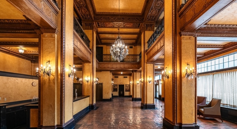 Weddings - Hotel Lobby